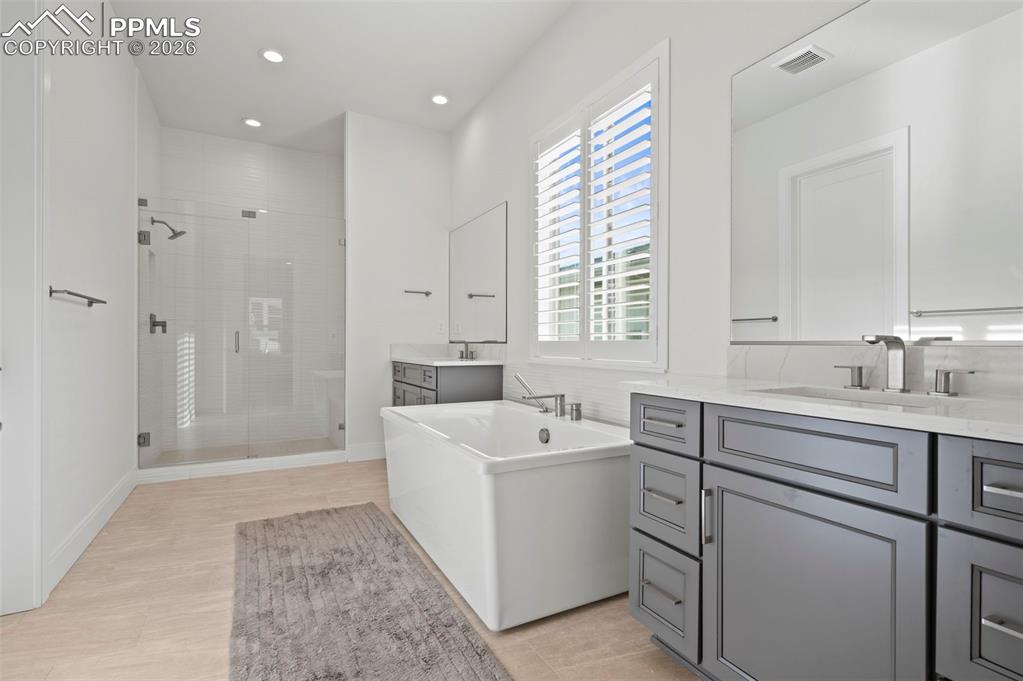 Image 21 of 50: No Description Available