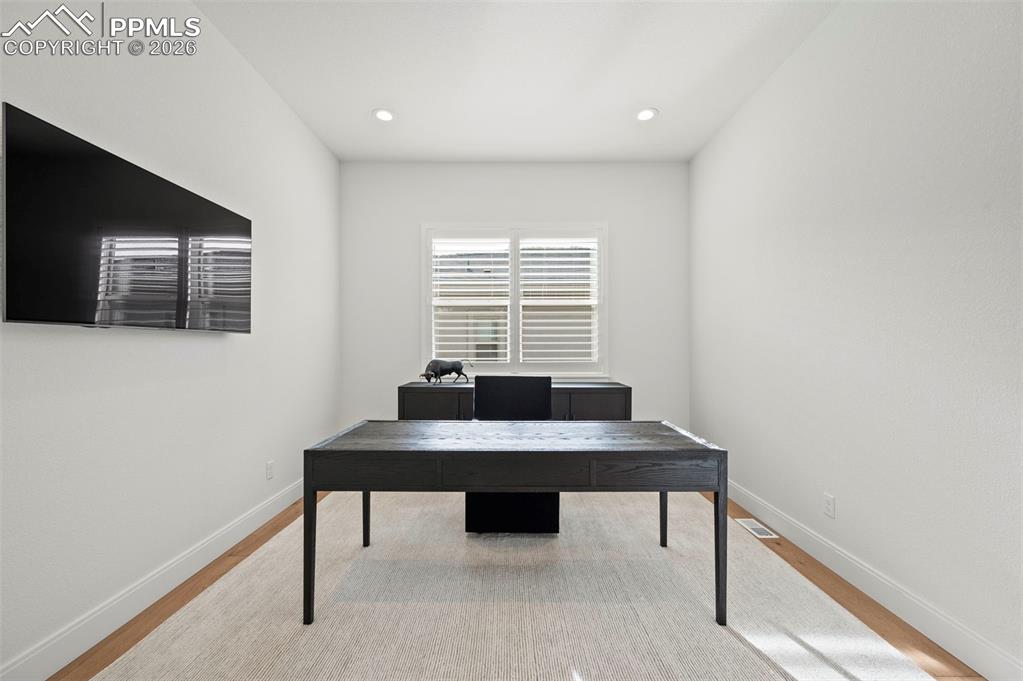 Image 23 of 50: No Description Available