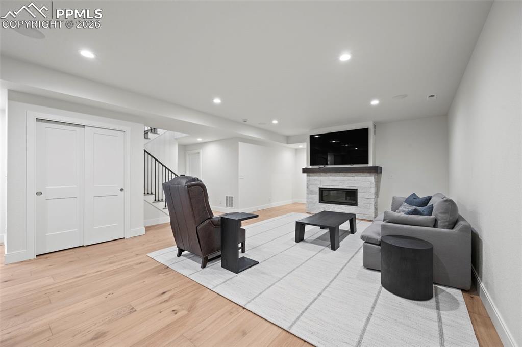 Image 31 of 50: No Description Available