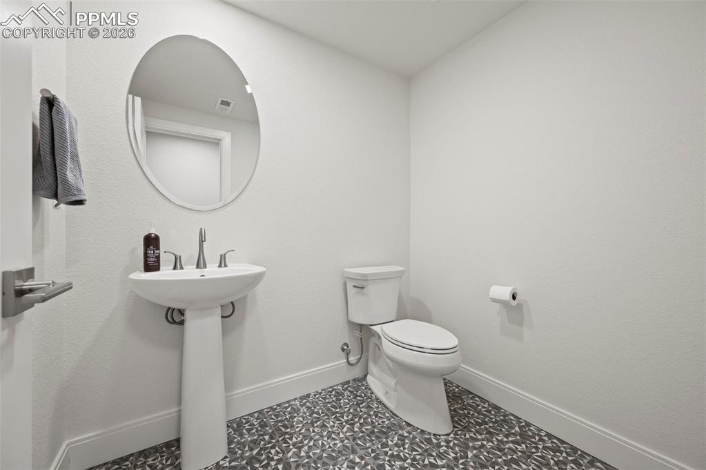 Image 37 of 50: No Description Available