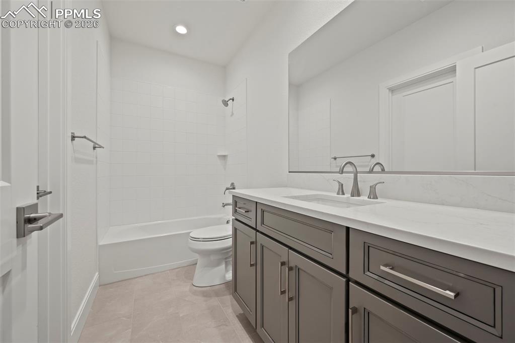 Image 40 of 50: No Description Available