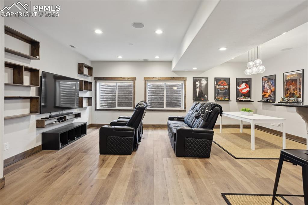 Image 26 of 49: Living Room