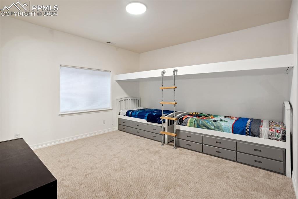 Image 31 of 49: Bedroom