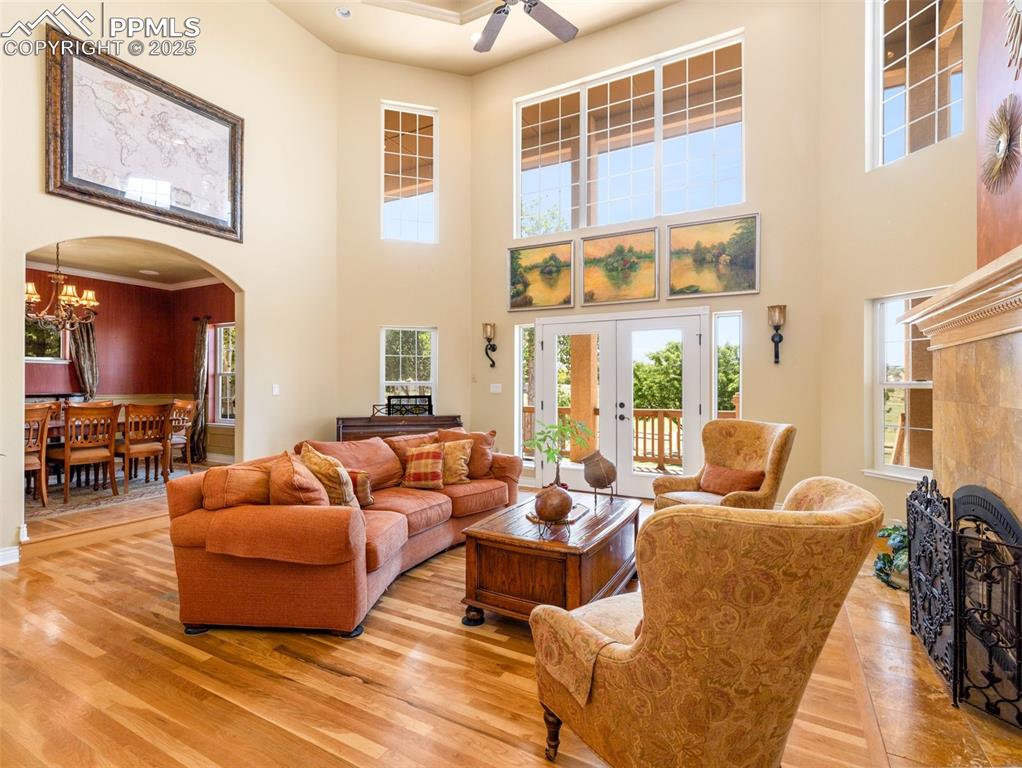 Image 10 of 44: Living Room