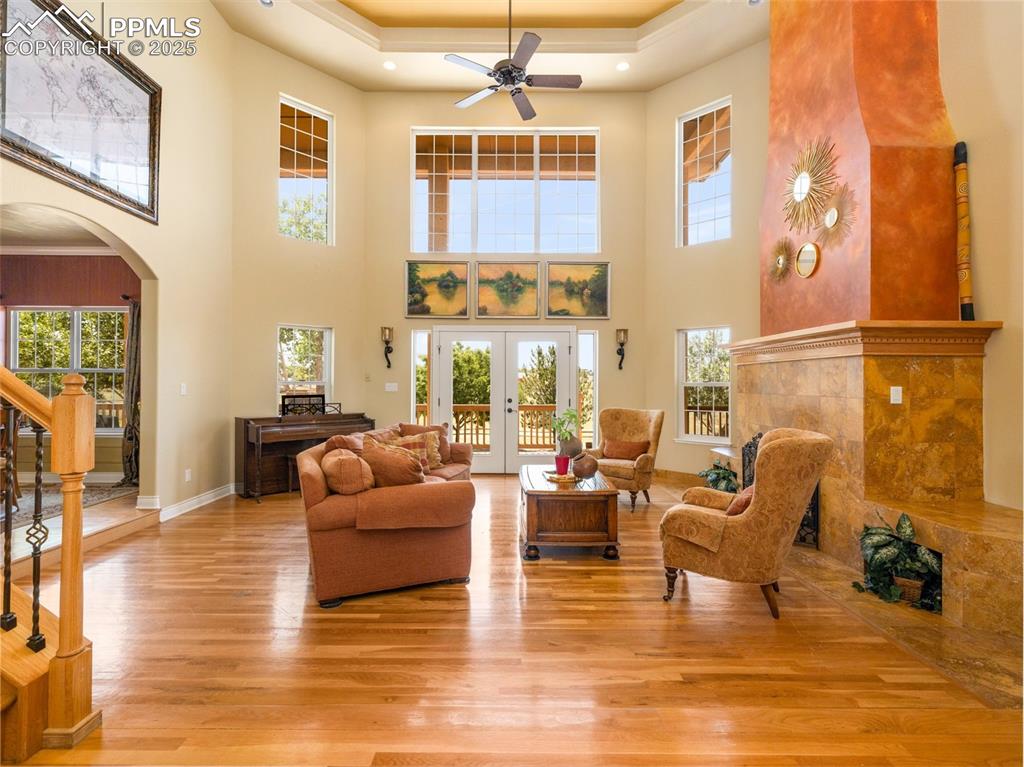 Image 8 of 44: Living Room