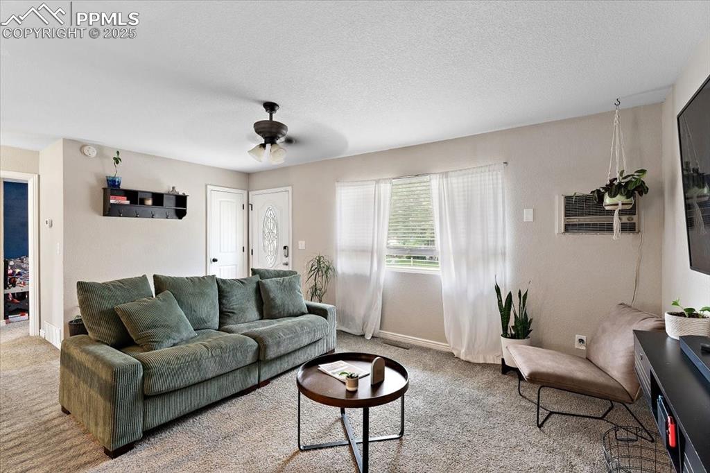 Image 13 of 37: Living Room