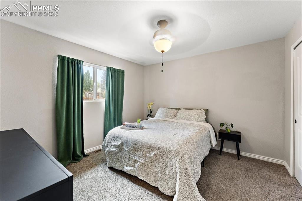 Image 16 of 37: Bedroom