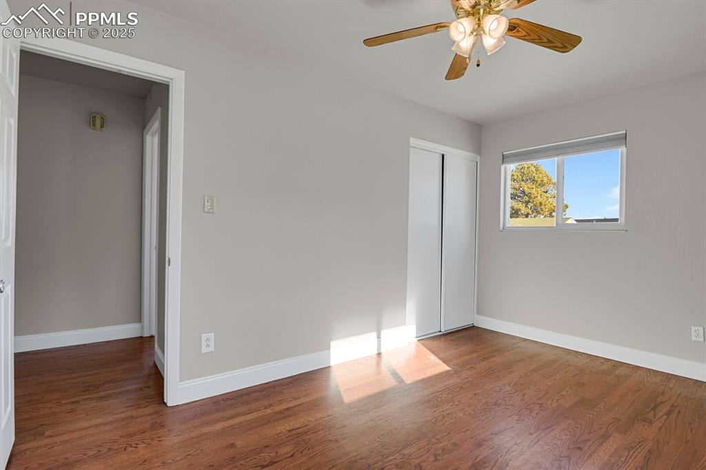 Image 26 of 46: Bedroom