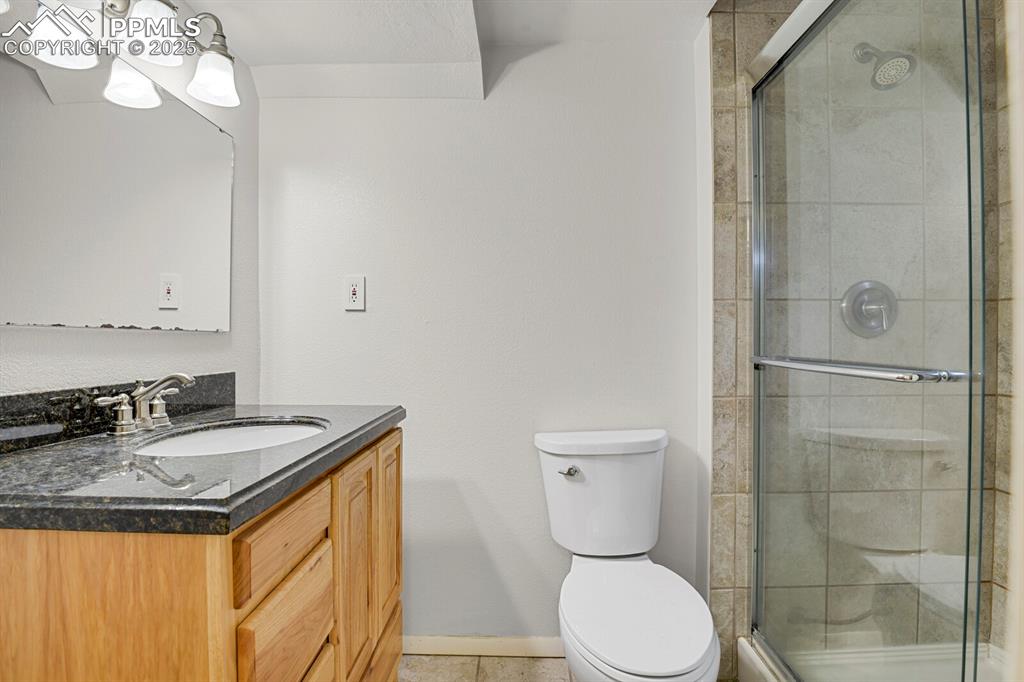 Image 38 of 46: Bathroom