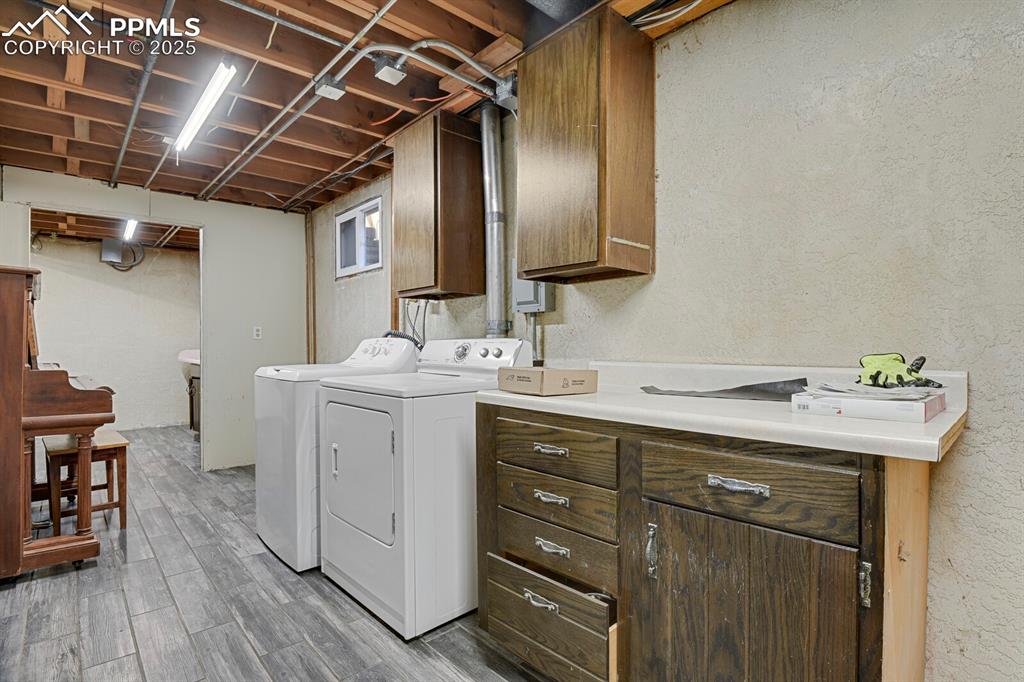 Image 39 of 46: Laundry