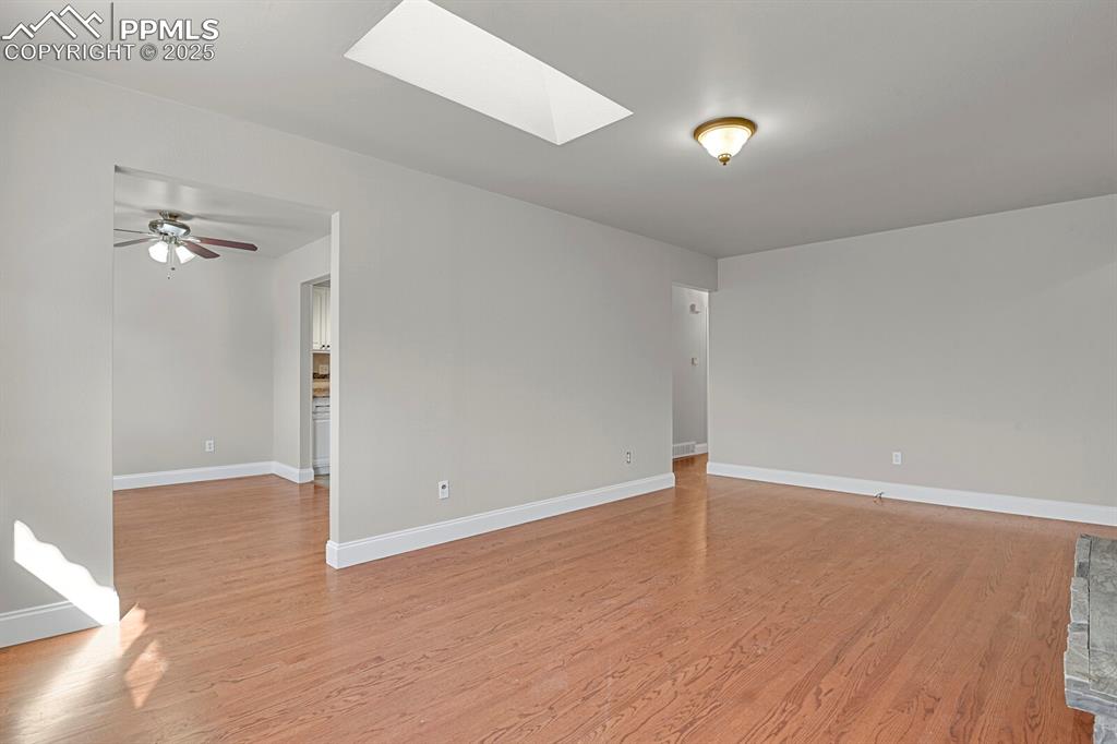 Image 7 of 46: Living Room