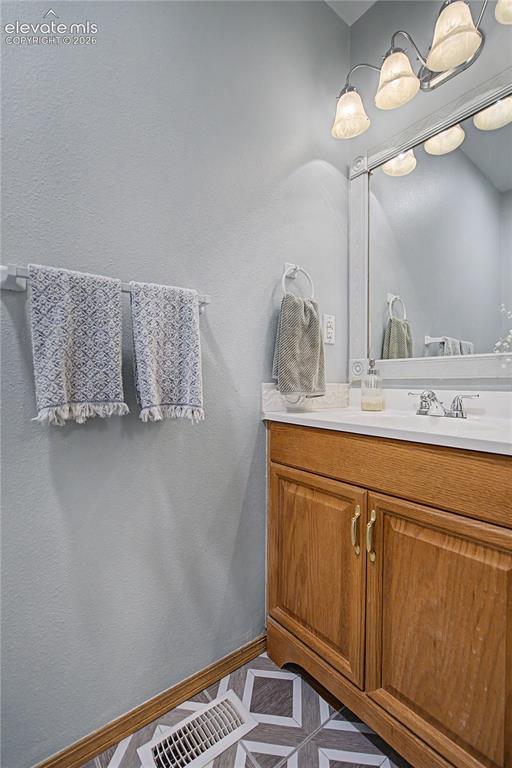 Image 10 of 17: Bathroom