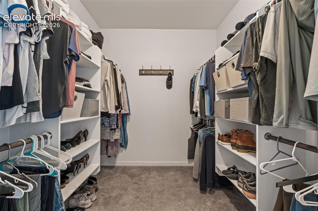 Image 22 of 42: Closet