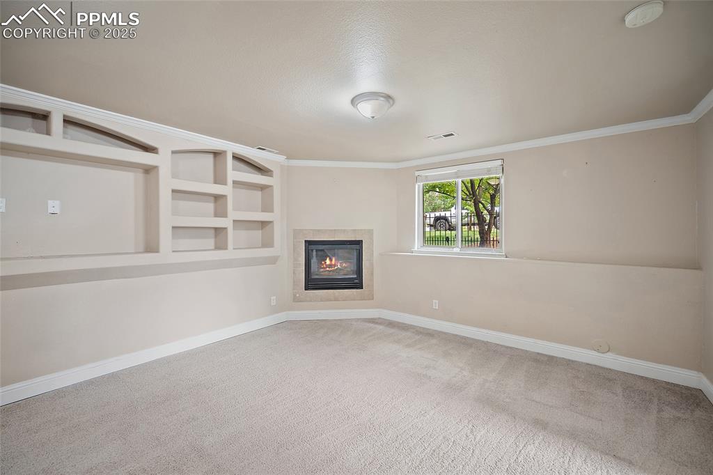 Image 18 of 38: Living Room