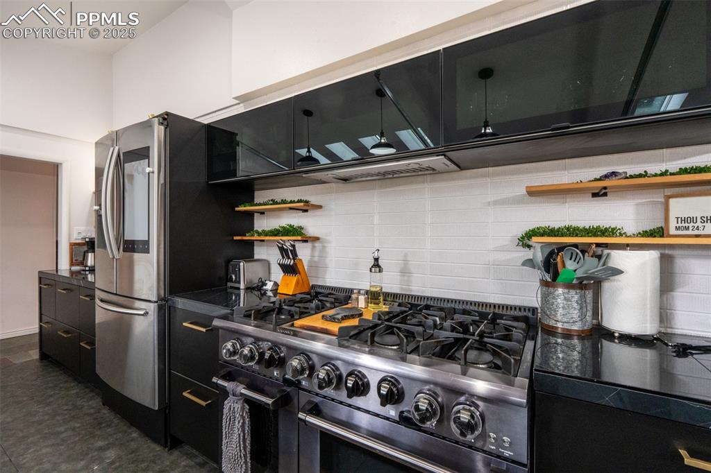 Image 7 of 49: Kitchen - main floor