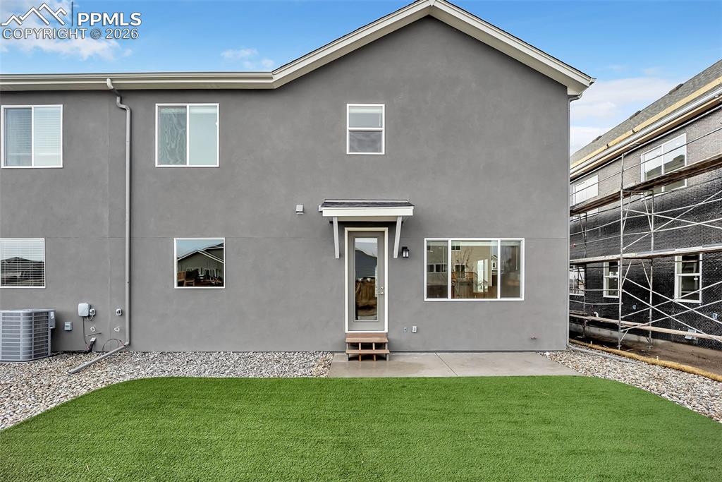 Image 45 of 48: Back of Structure