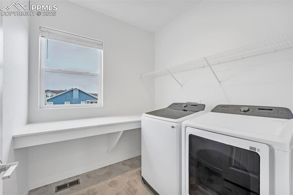 Image 9 of 24: Laundry