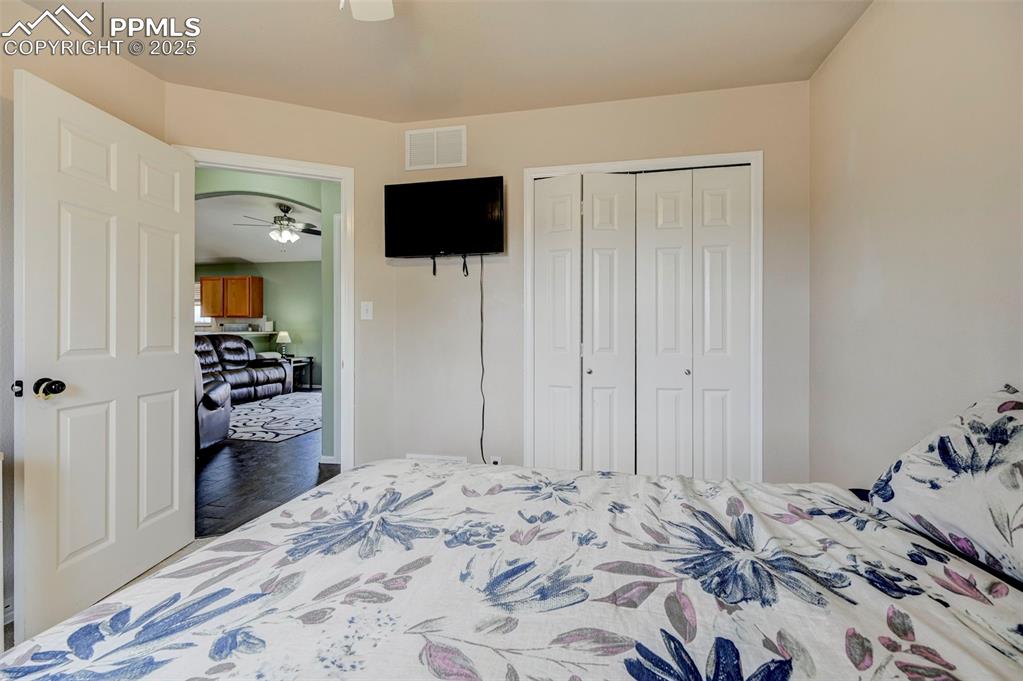 Image 14 of 34: Bedroom
