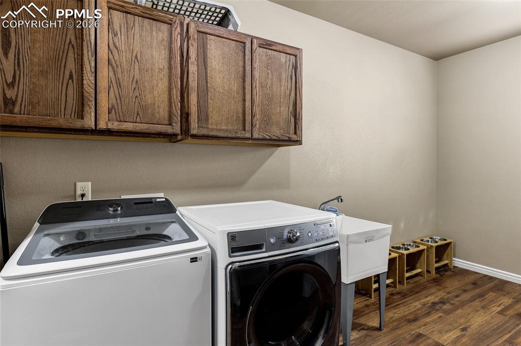 Image 24 of 49: Laundry