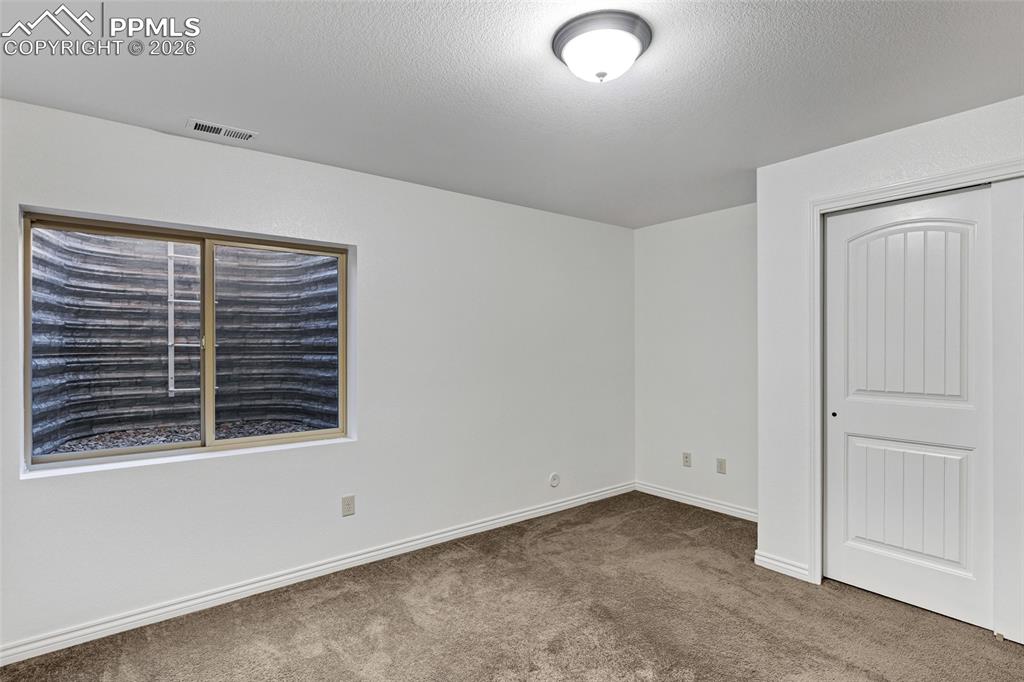 Image 32 of 49: Bedroom