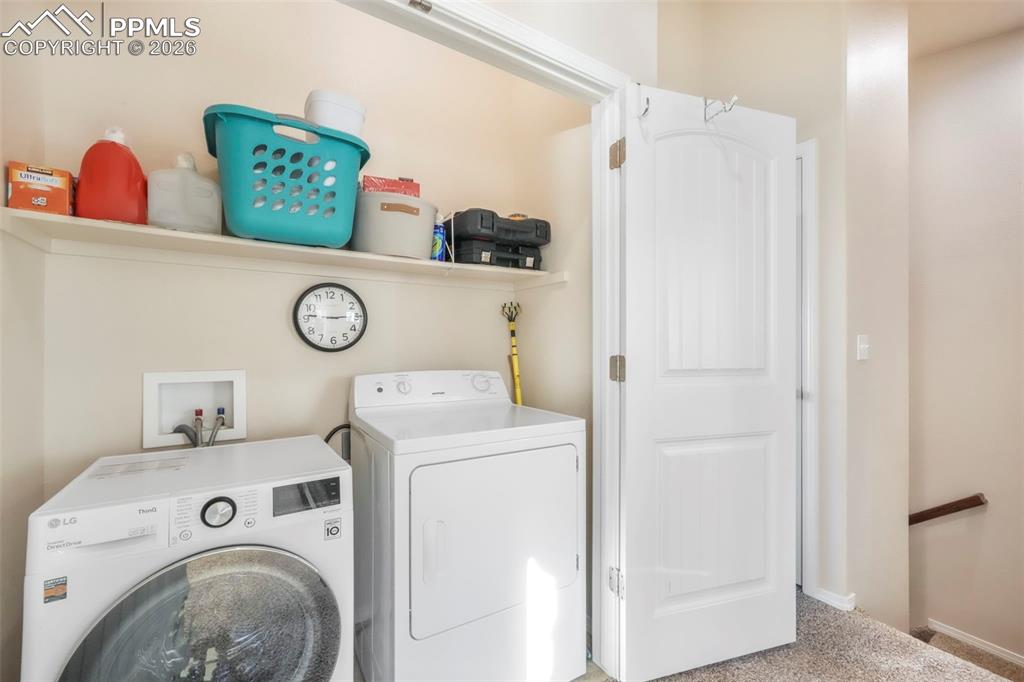 Image 25 of 50: Laundry