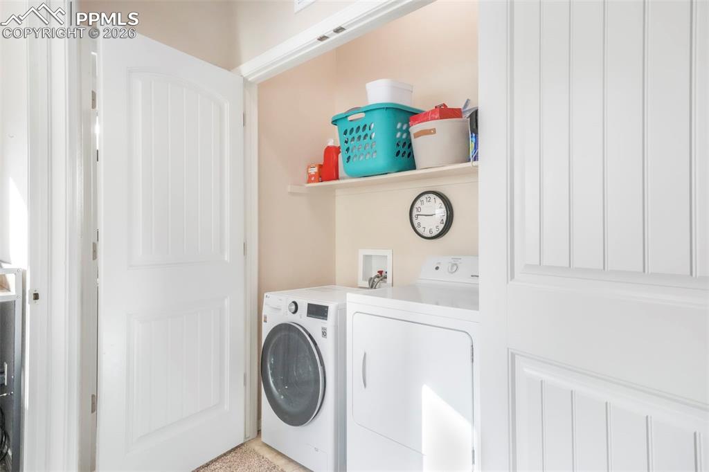 Image 26 of 50: Laundry