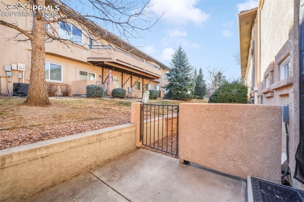 Image 40 of 50: Patio