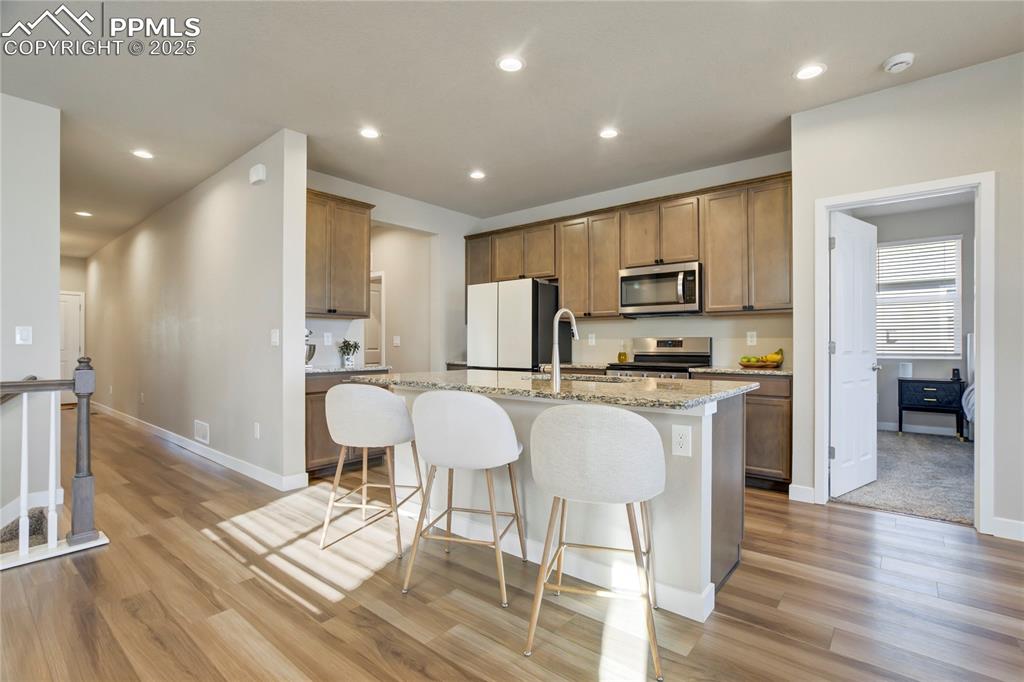 Image 13 of 49: Kitchen