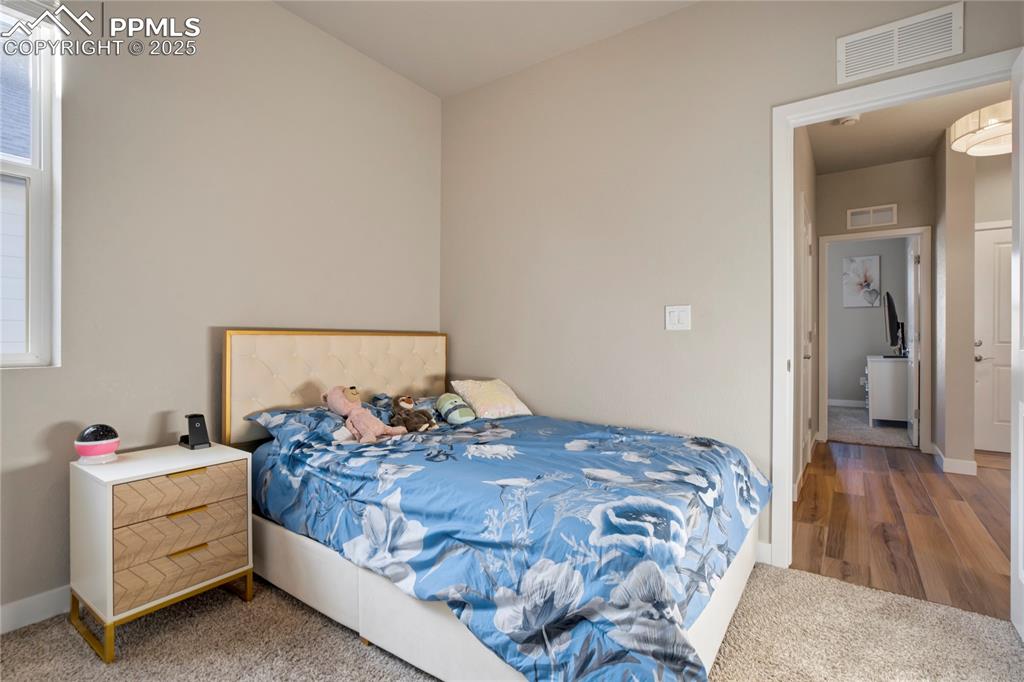 Image 22 of 49: Bedroom