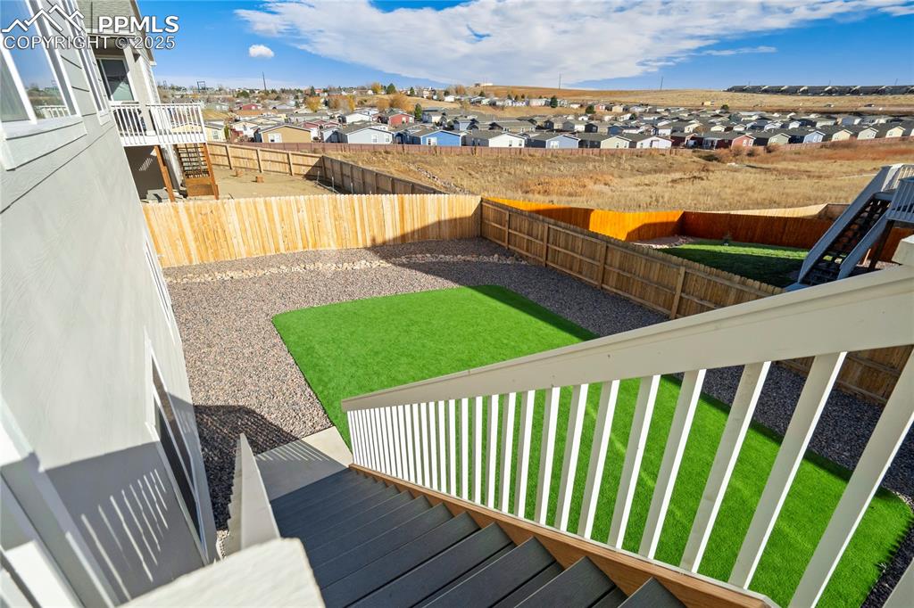 Image 28 of 49: Yard