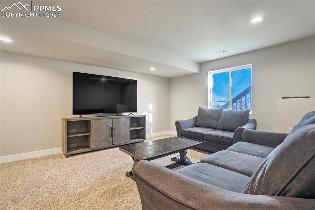 Image 30 of 49: Living Room