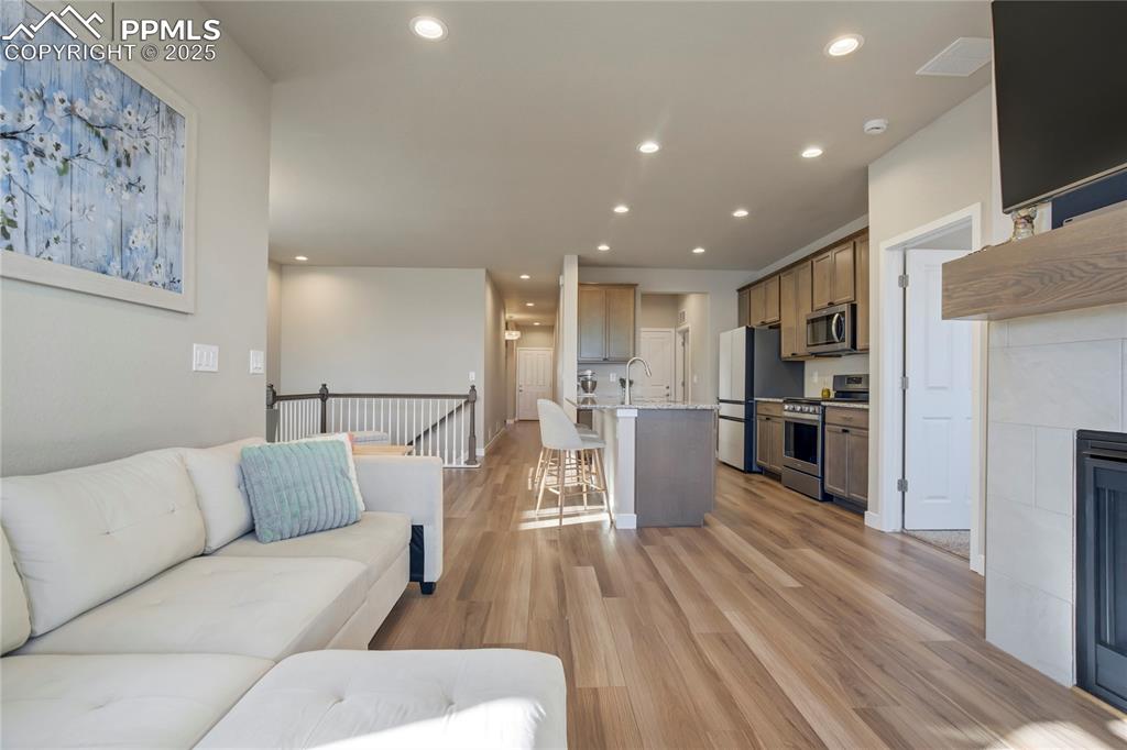 Image 5 of 49: Living Room