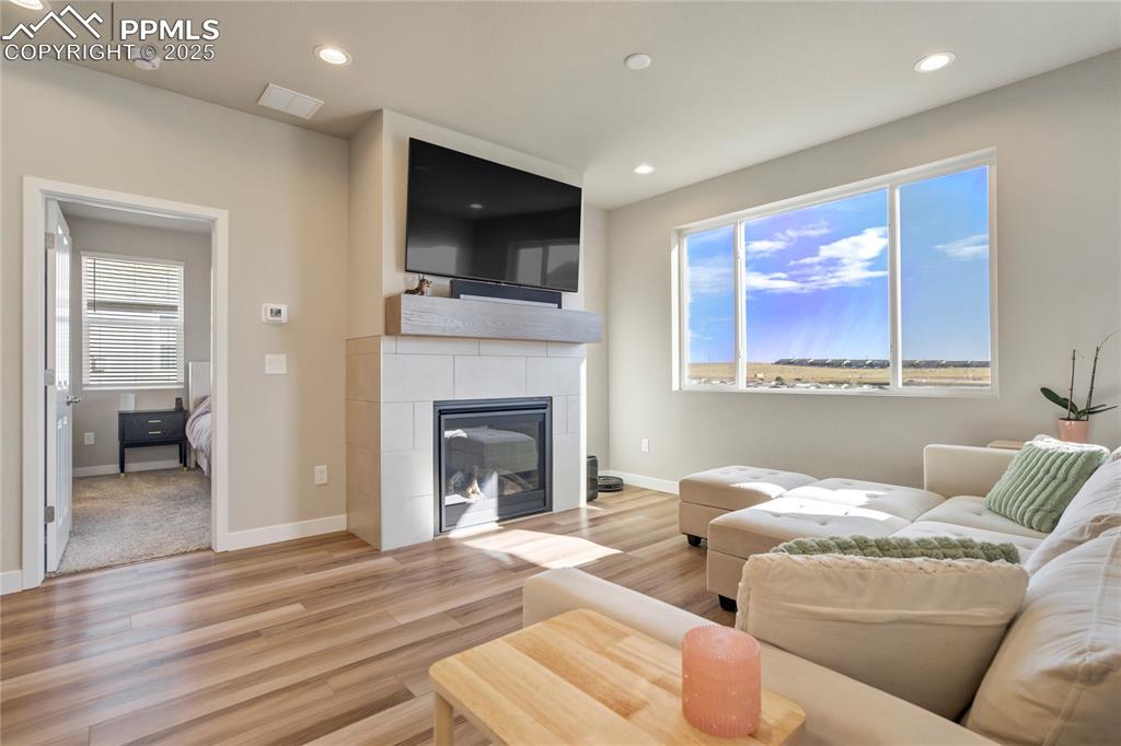 Image 7 of 49: Living Room