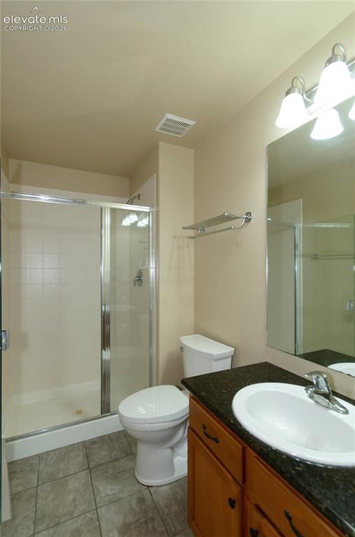 Image 19 of 42: Bathroom
