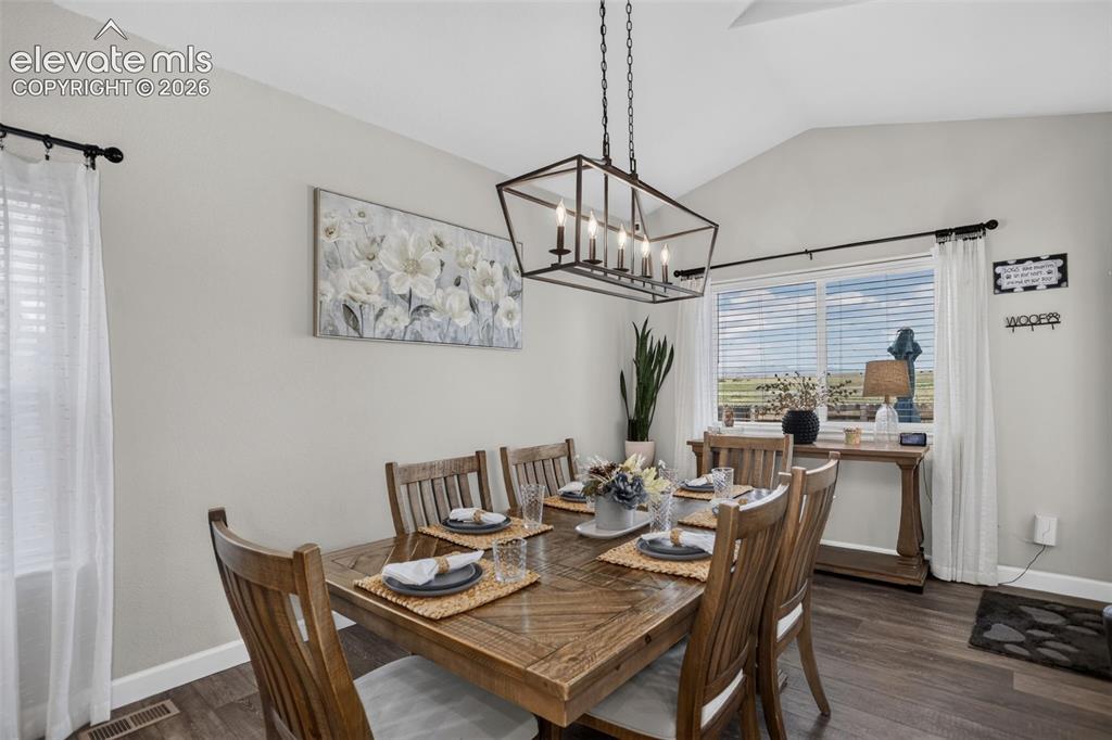 Image 10 of 42: Dining Area