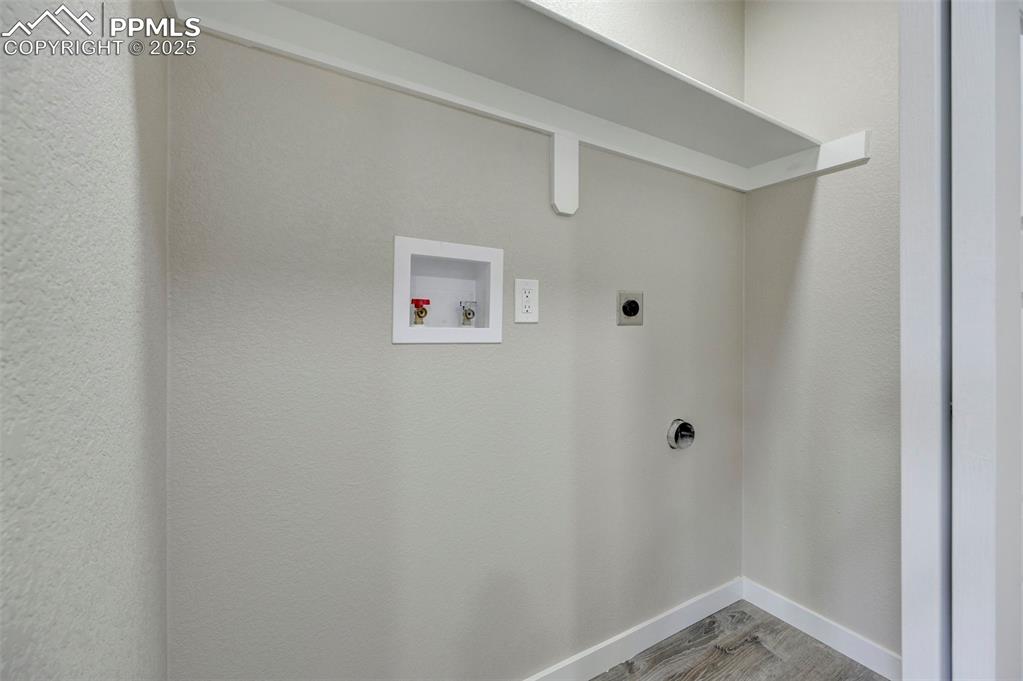 Image 15 of 37: Laundry