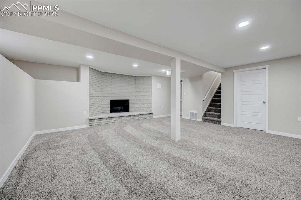 Image 23 of 37: Family Room