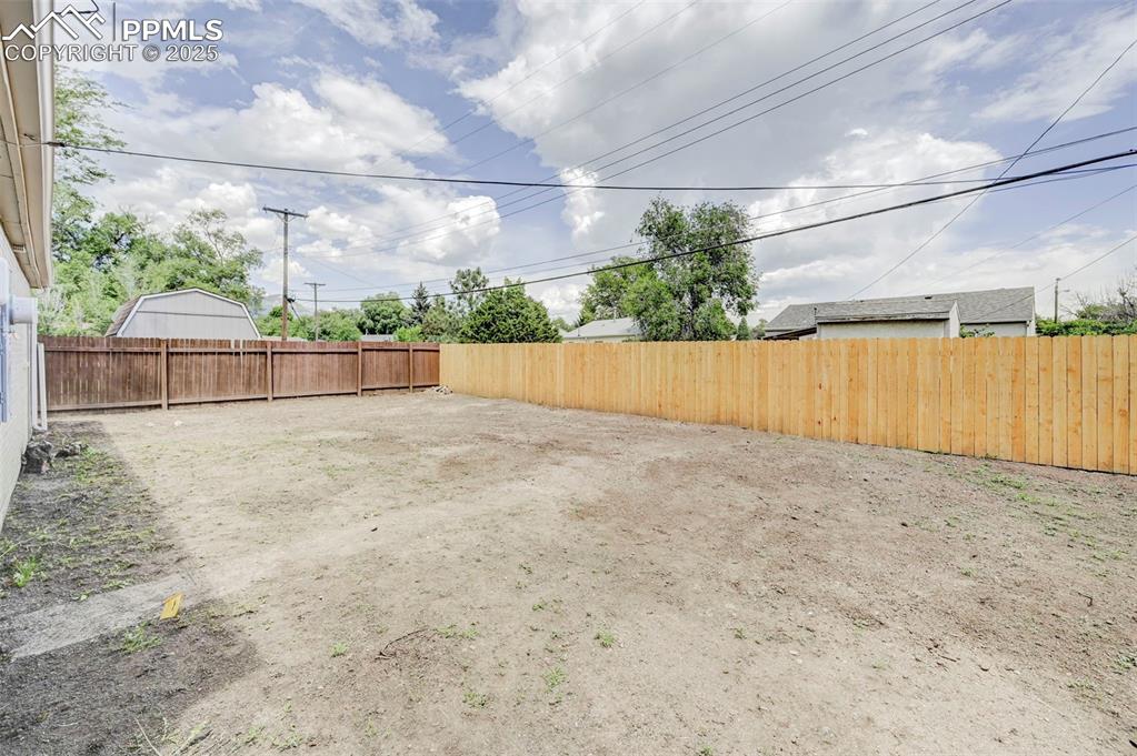 Image 37 of 37: Yard