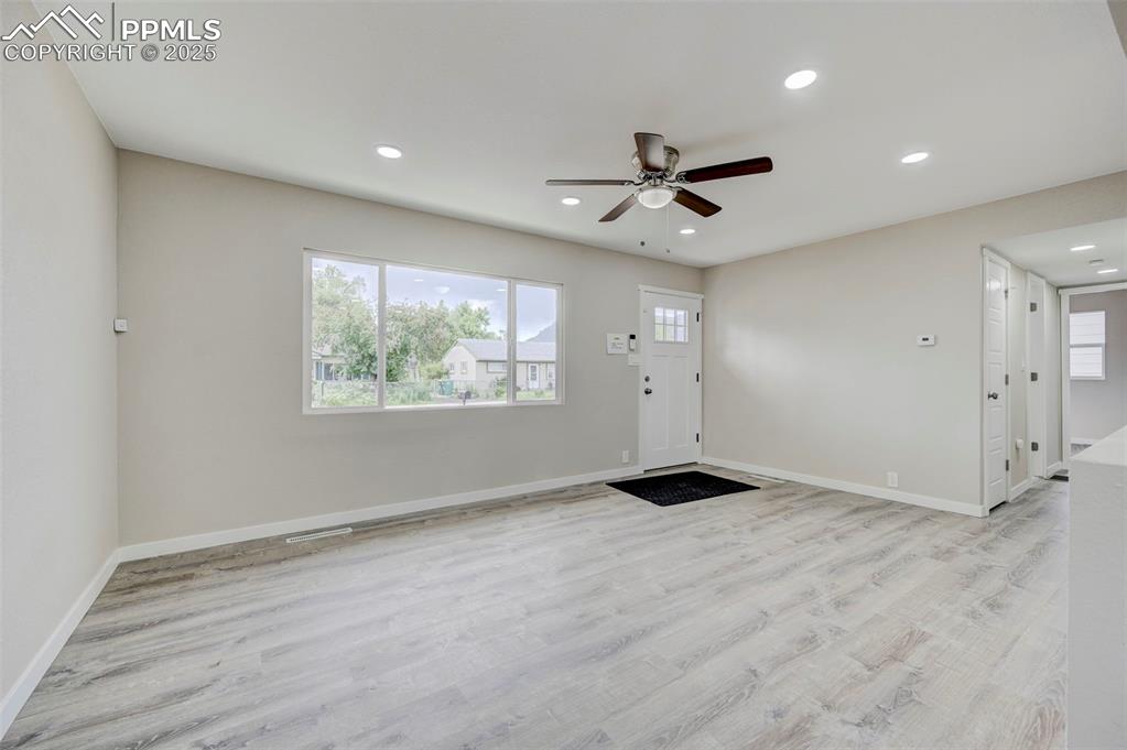 Image 5 of 37: Entry