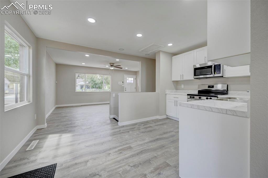 Image 9 of 37: Kitchen