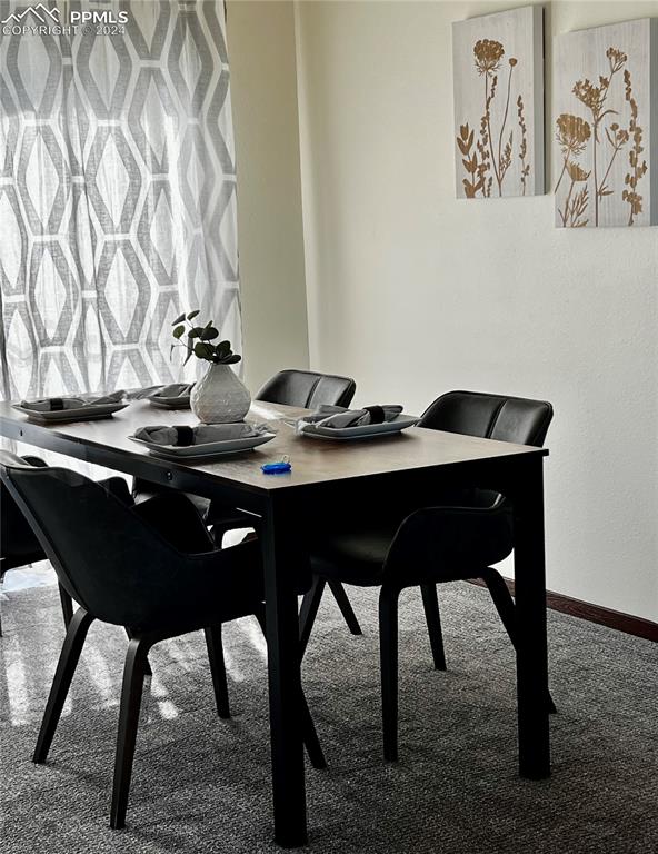 Image 8 of 23: Dining Room