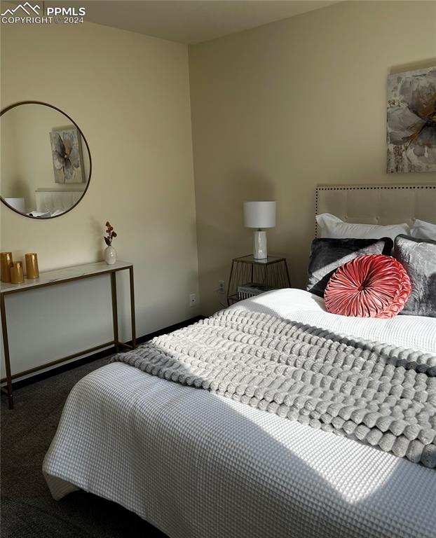 Image 9 of 23: Bedroom