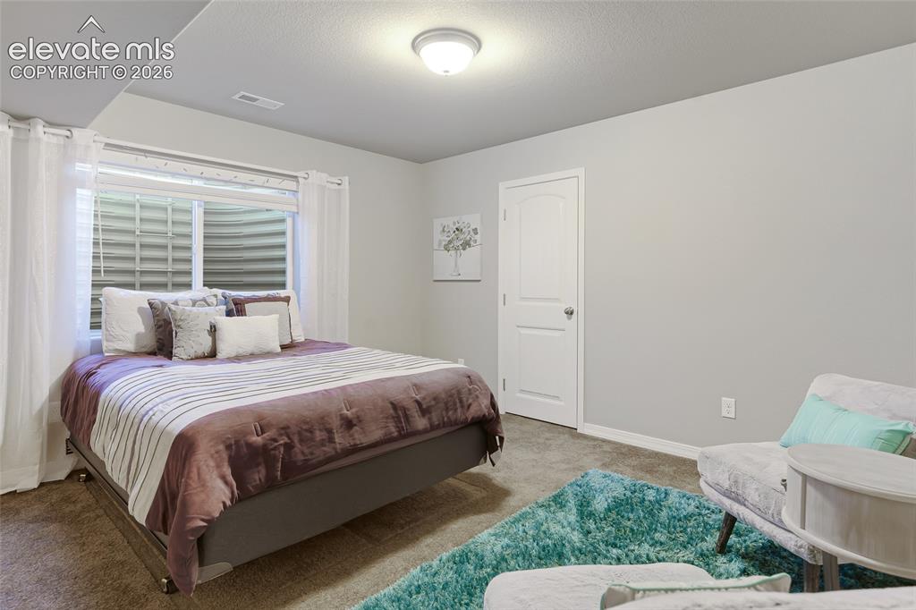 Image 33 of 37: Bedroom