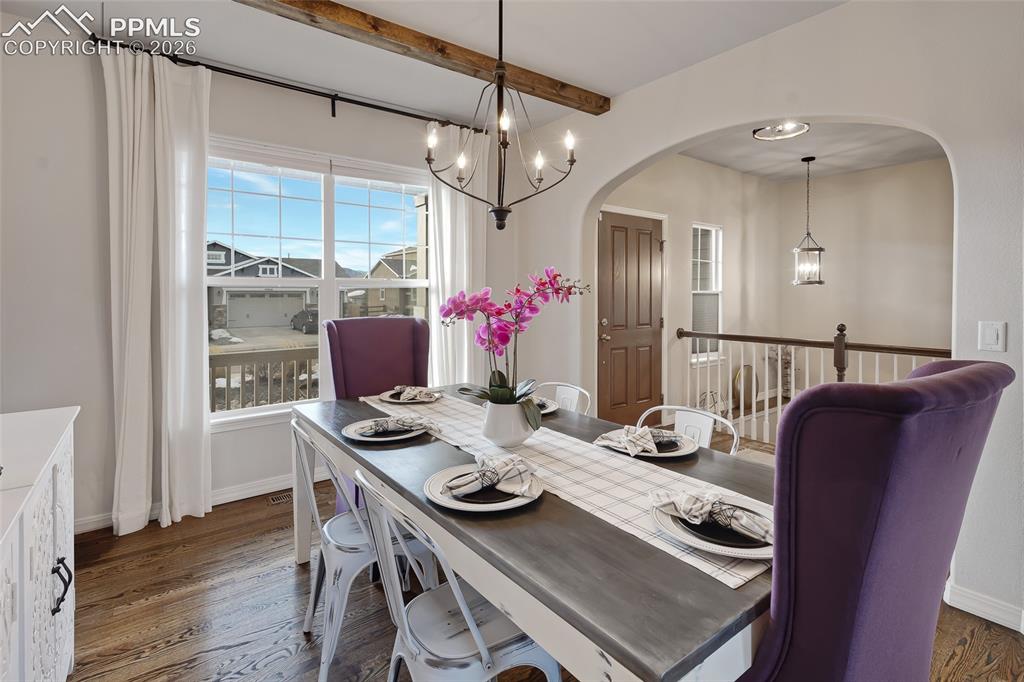 Image 6 of 37: Dining Area