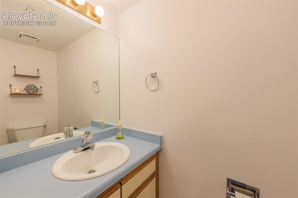 Image 13 of 23: Bathroom