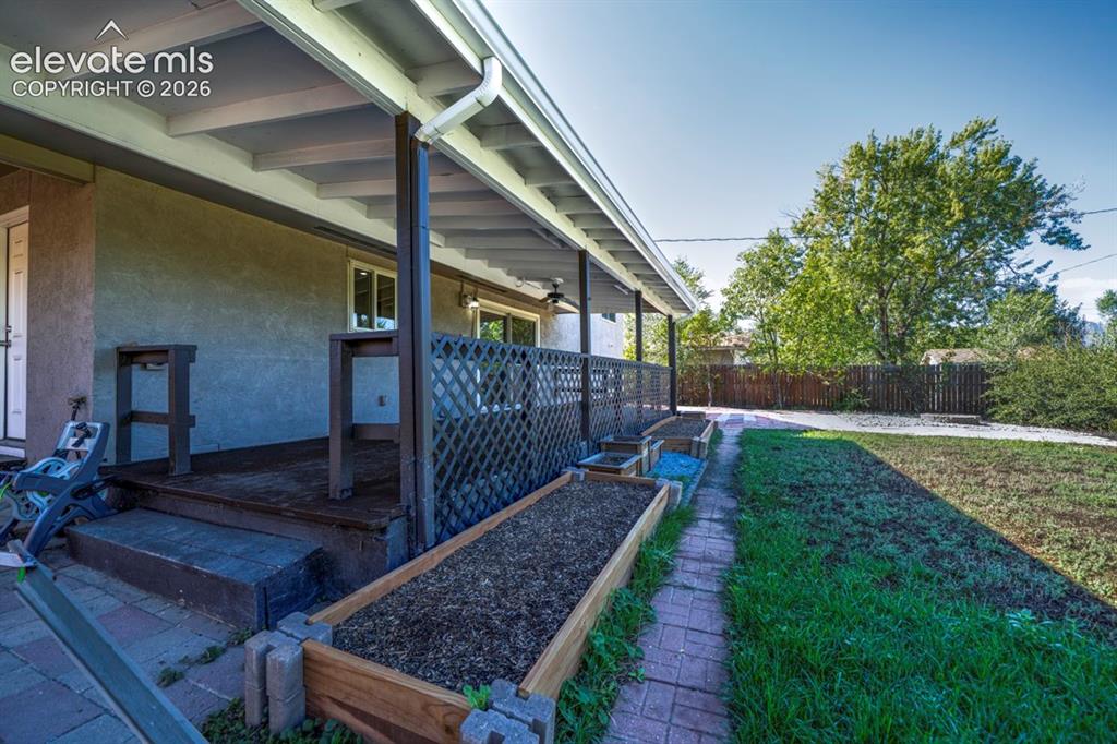 Image 42 of 42: Yard