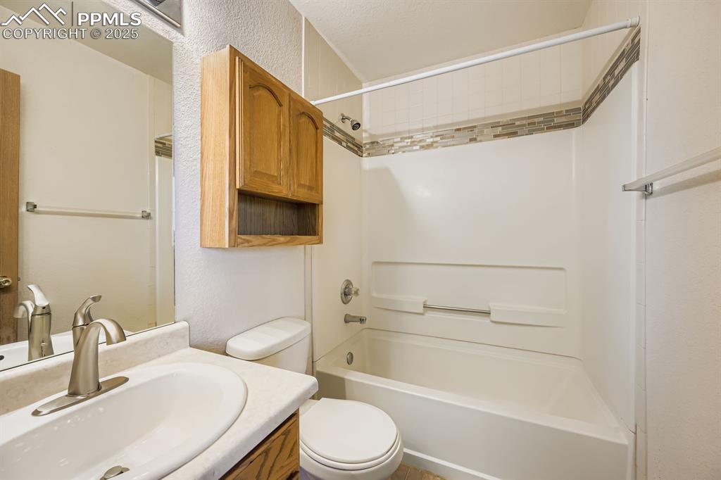 Image 23 of 43: your own private bath