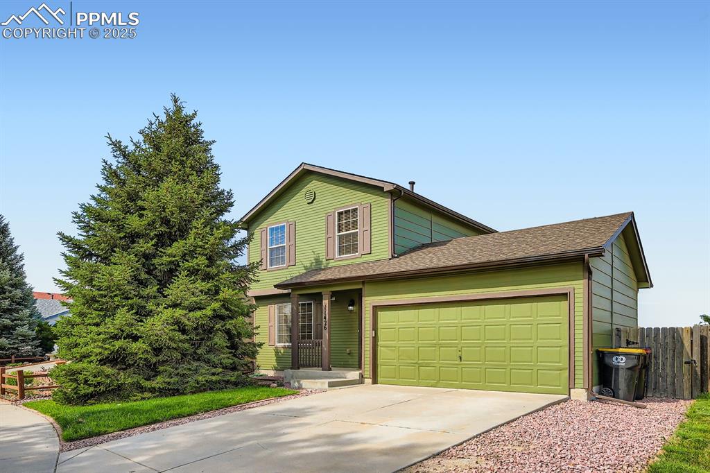 Image 3 of 43: Such curb appeal