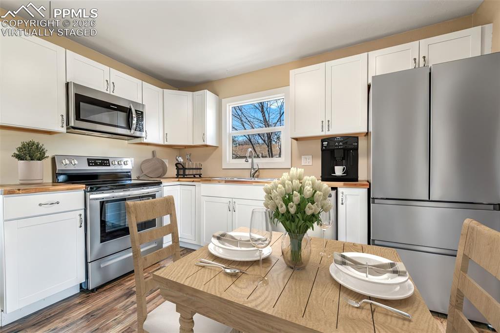 Image 10 of 50: Virtually Staged