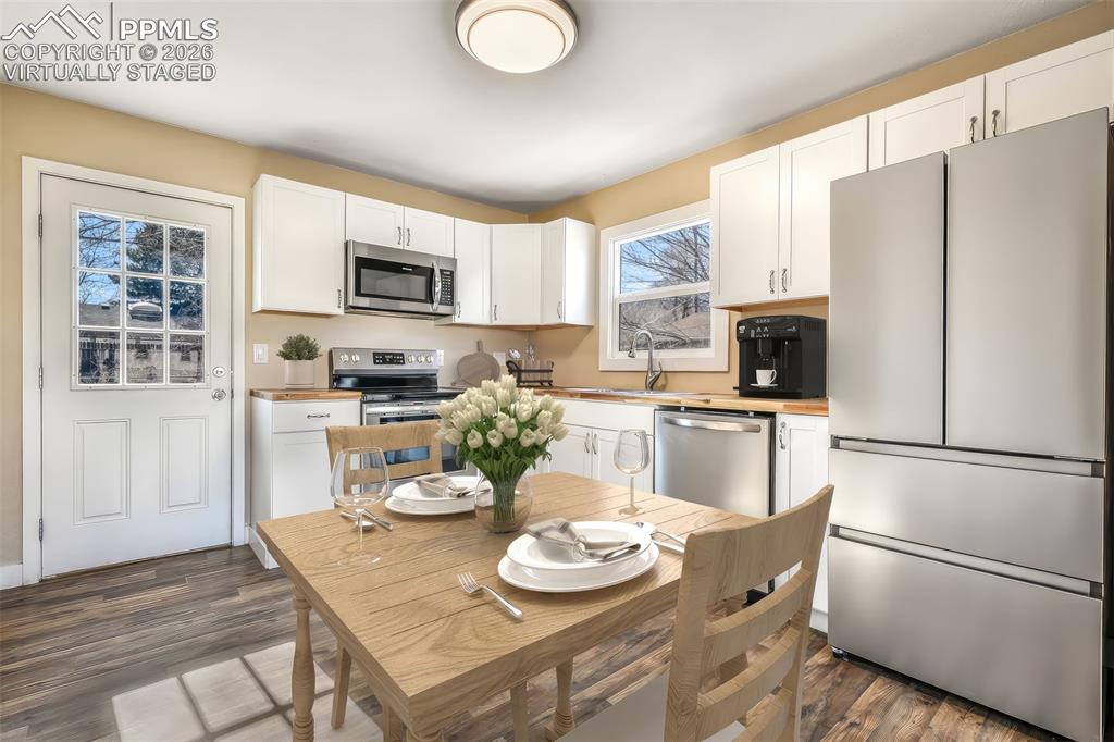 Image 12 of 50: Virtually Staged